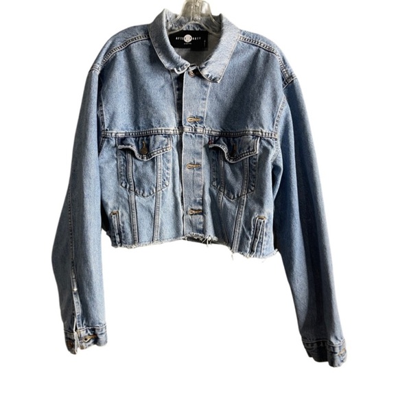 Nasty Gal After Party / Hillary Cropped M/L denim slightly distressed jacket - Picture 3 of 5